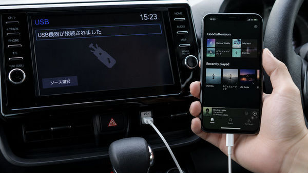 USBケーブルでSpotifyを車で聞く
