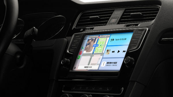AUXケーブルでSpotifyを車で聞く